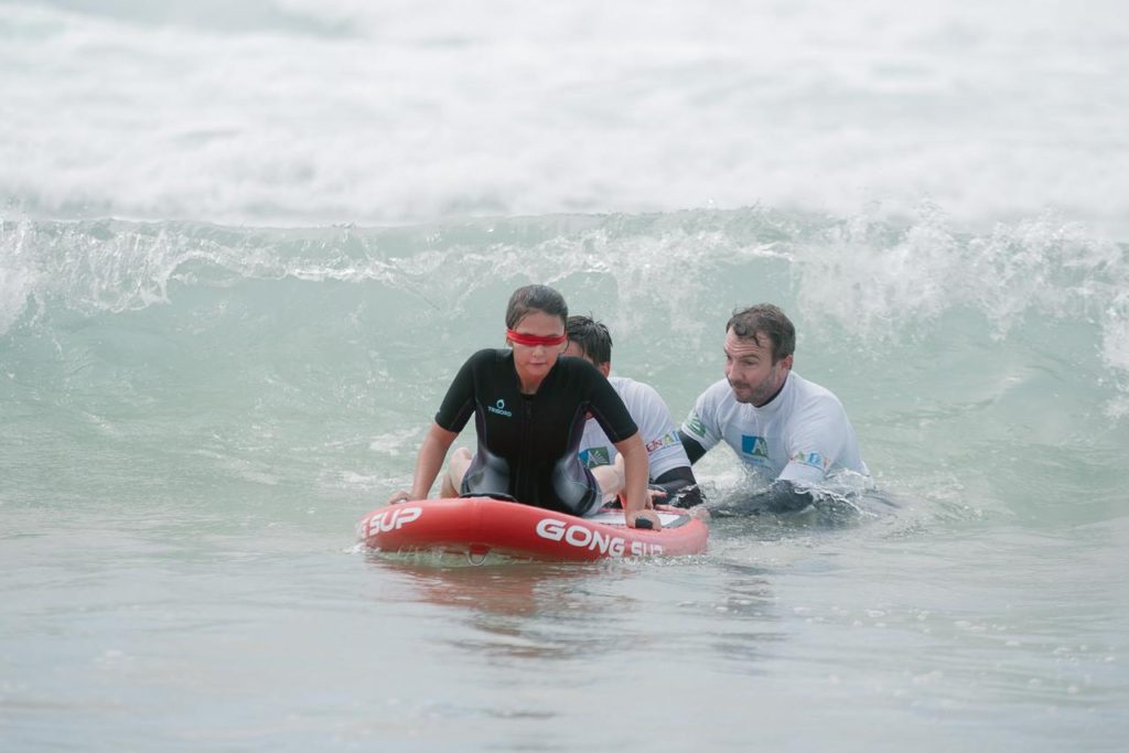 Jérémie était également présent sur l'après-midi de sensibilisation à la pratique du surf pour les personnes non ou mal-voyantes durant le Caraïbos Lacanau Pro de 2018